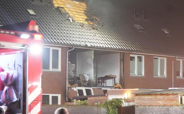 Verwoestende Explosie Meppel Blaast Gapend Gat In Huizenrij. 'De Buurt ...